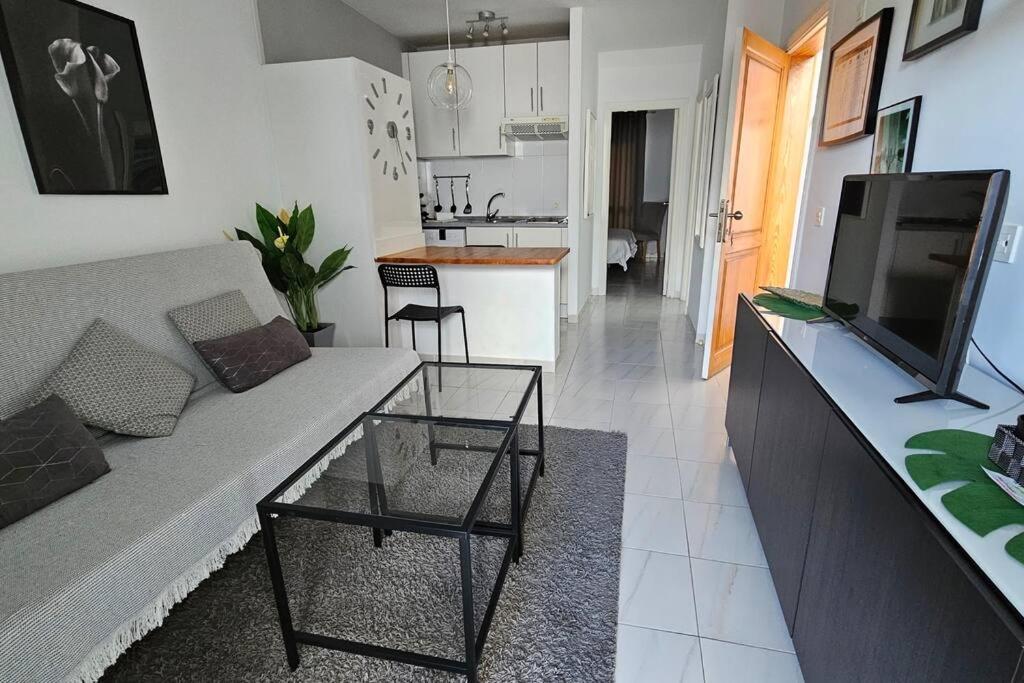 Cactus, Playa Y Piscina Apartman Costa Teguise Kültér fotó
