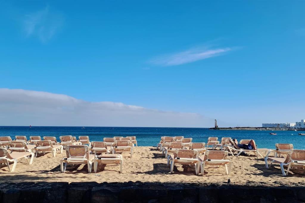 Cactus, Playa Y Piscina Apartman Costa Teguise Kültér fotó