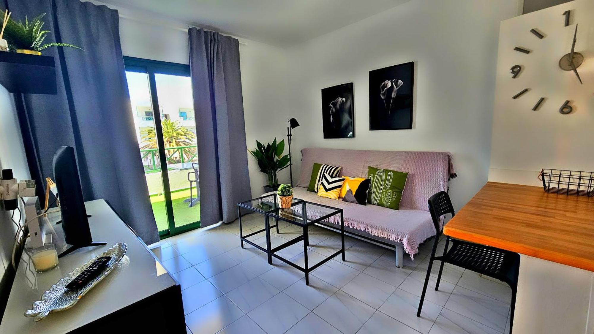 Cactus, Playa Y Piscina Apartman Costa Teguise Kültér fotó